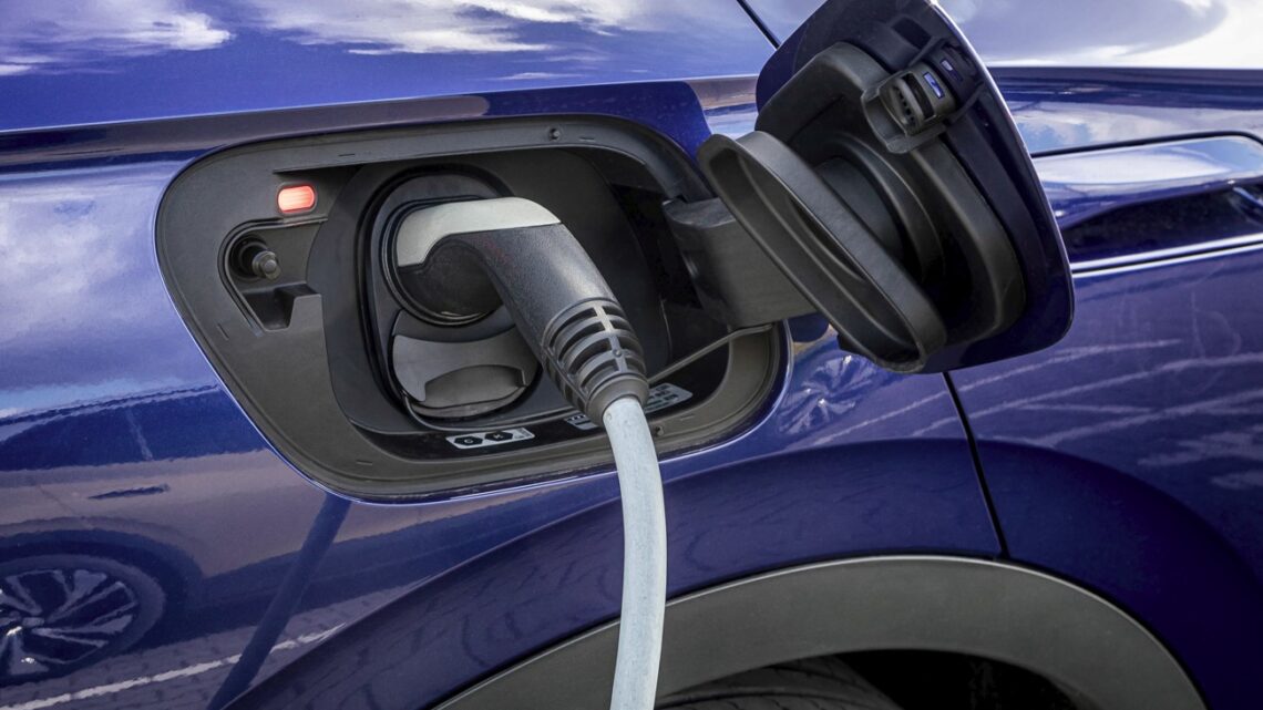 Co Polacy sądzą o autach elektrycznych? Co Polacy sądzą o autach elektrycznych?
