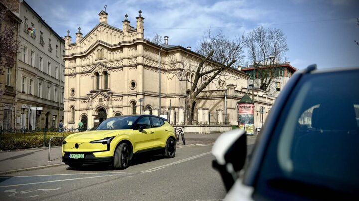 Rewolucja w parkowaniu startuje już jutro. Dłuższe godziny i płatne niedziele w centrum
