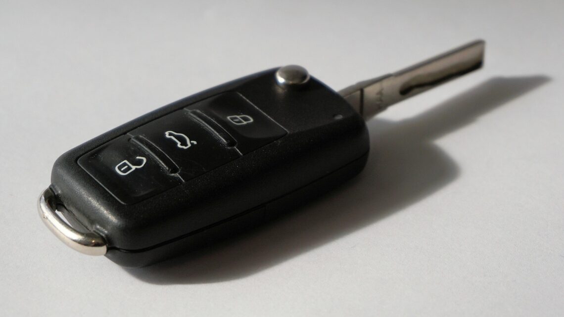 Naprawa zamków i awaryjne otwieranie samochodów w Krakowie. Gdzie szukać pomocy?