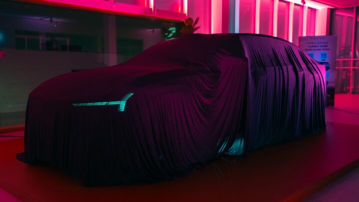 Szwedzka limuzyna przyszłości zadebiutowała pod Wawelem