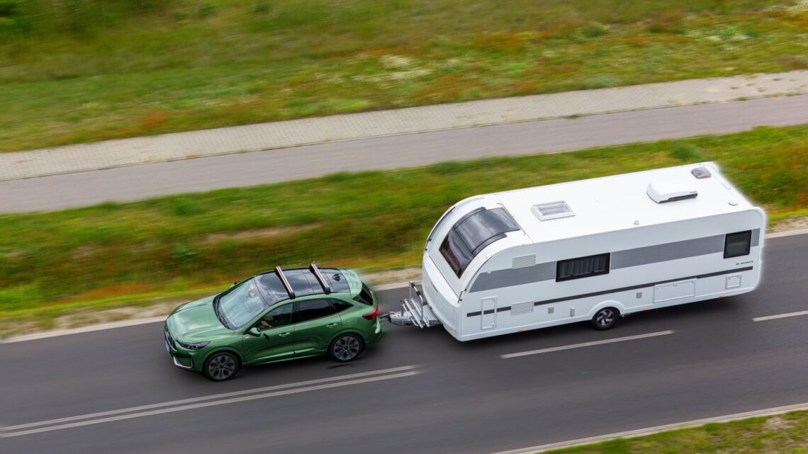 Fenomen Kugi. Używane znikają w kilka dni, a Ford właśnie wyprzedaje rocznik 2025. Czy to okazja roku?