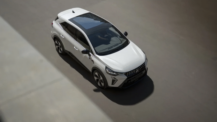 Nowy Mitsubishi Grandis wjeżdża do Krakowa